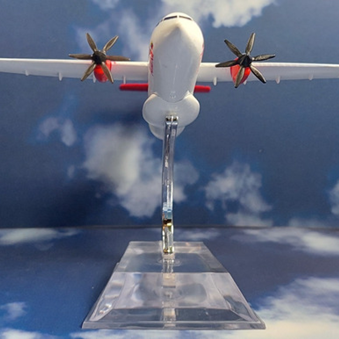 Avión Atr 600 ,avianca  Escala 1/400, 16cm Con Base. 3